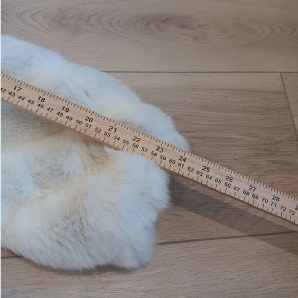 Beautiful Faux Fur Coat Size 11 / 12 - Picture 11 of 16